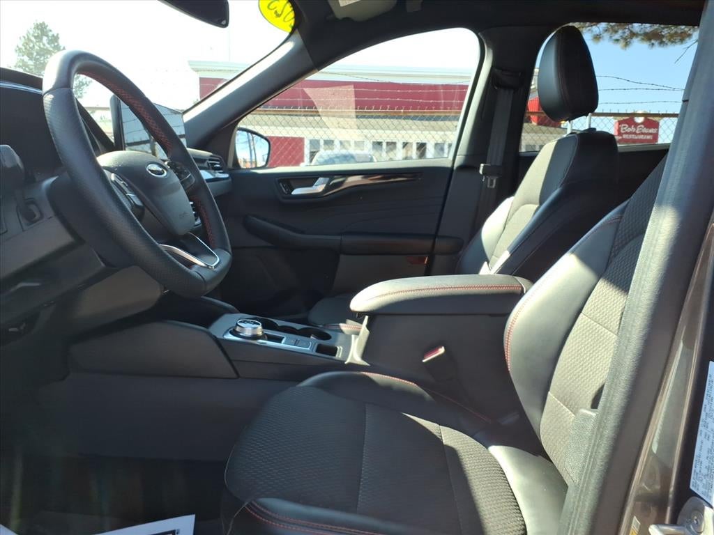 2023 Ford Escape ST-Line Elite