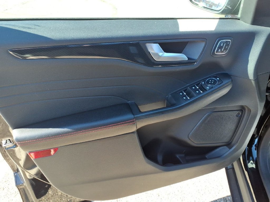 2023 Ford Escape ST-Line Elite