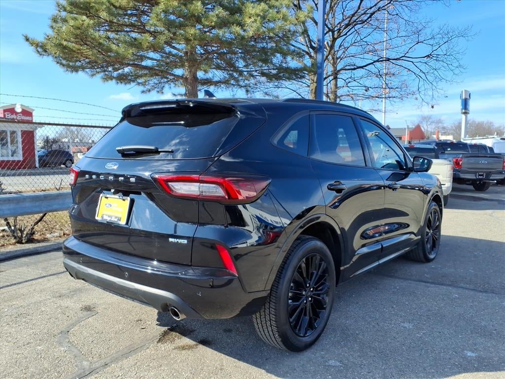 2023 Ford Escape ST-Line Elite