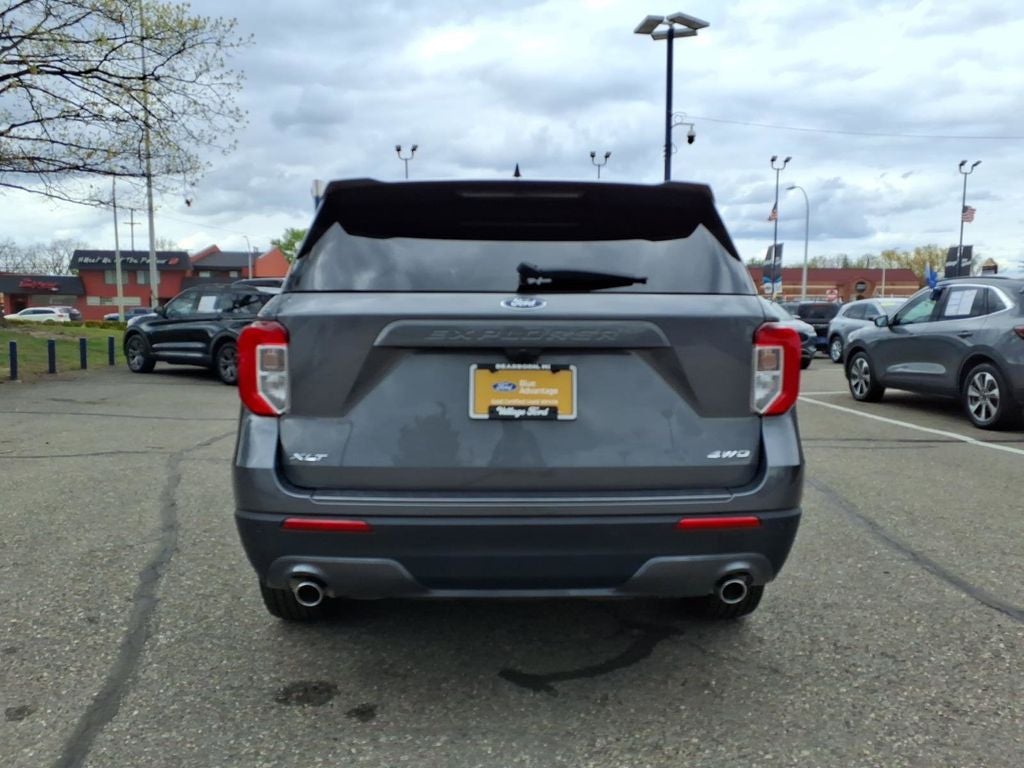 2024 Ford Explorer XLT