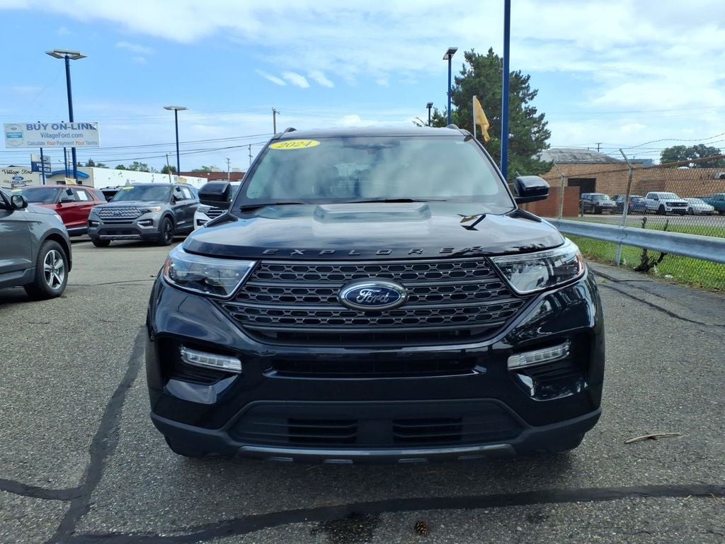 2024 Ford Explorer XLT