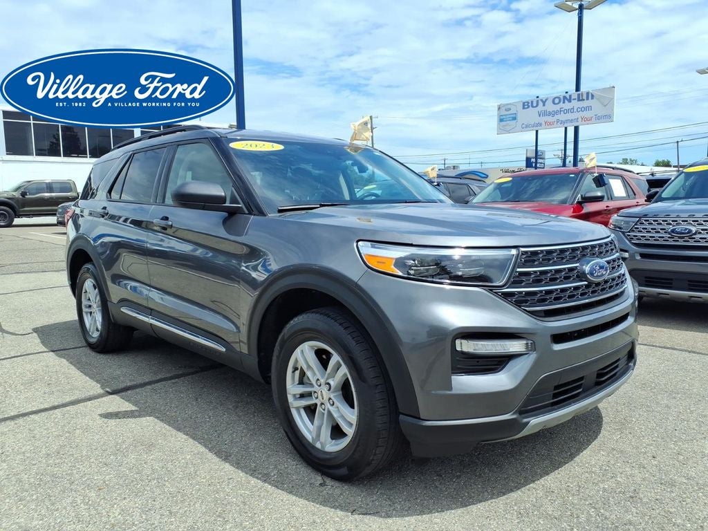 2023 Ford Explorer XLT