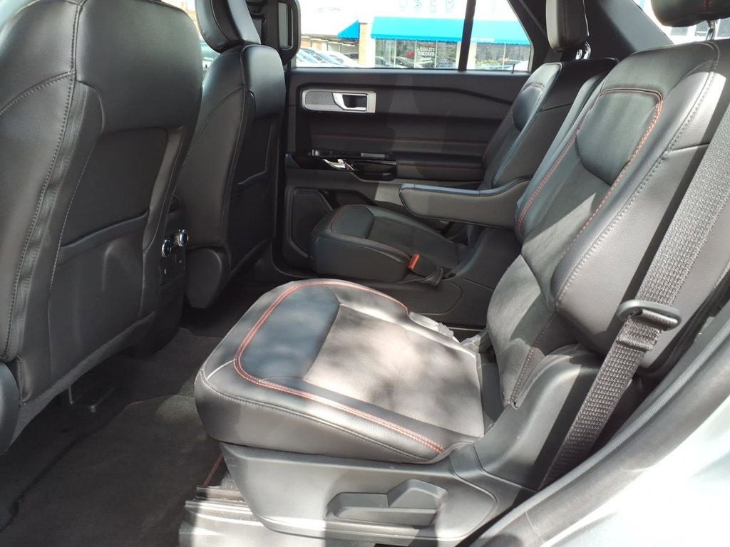 2024 Ford Explorer ST-Line