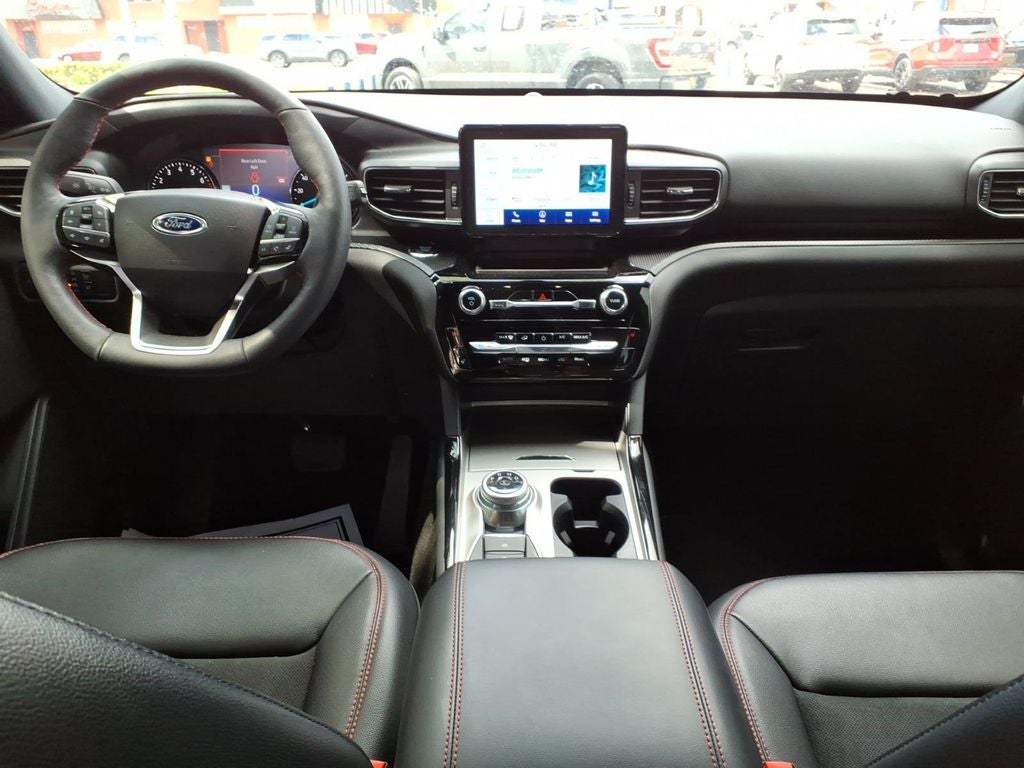 2024 Ford Explorer ST-Line