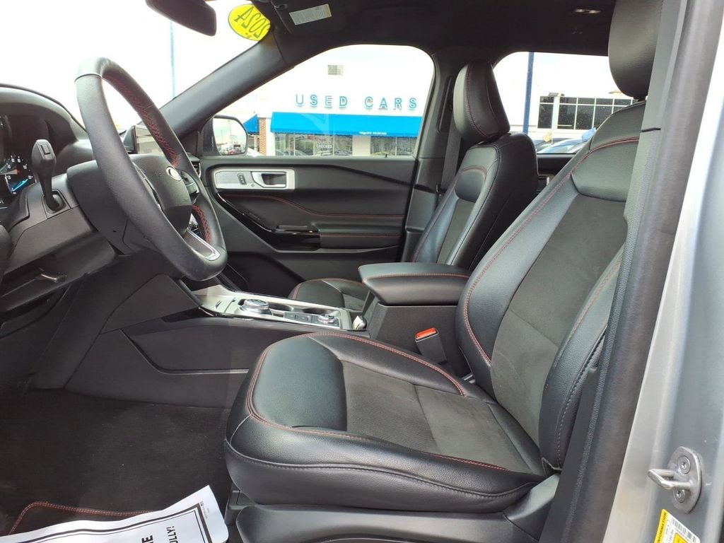 2024 Ford Explorer ST-Line