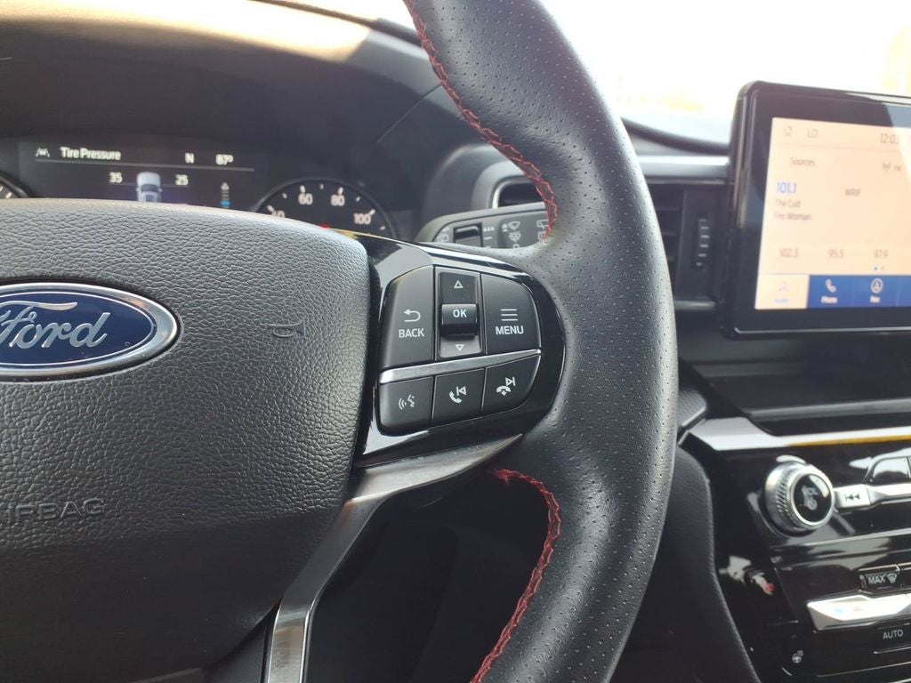 2024 Ford Explorer ST-Line