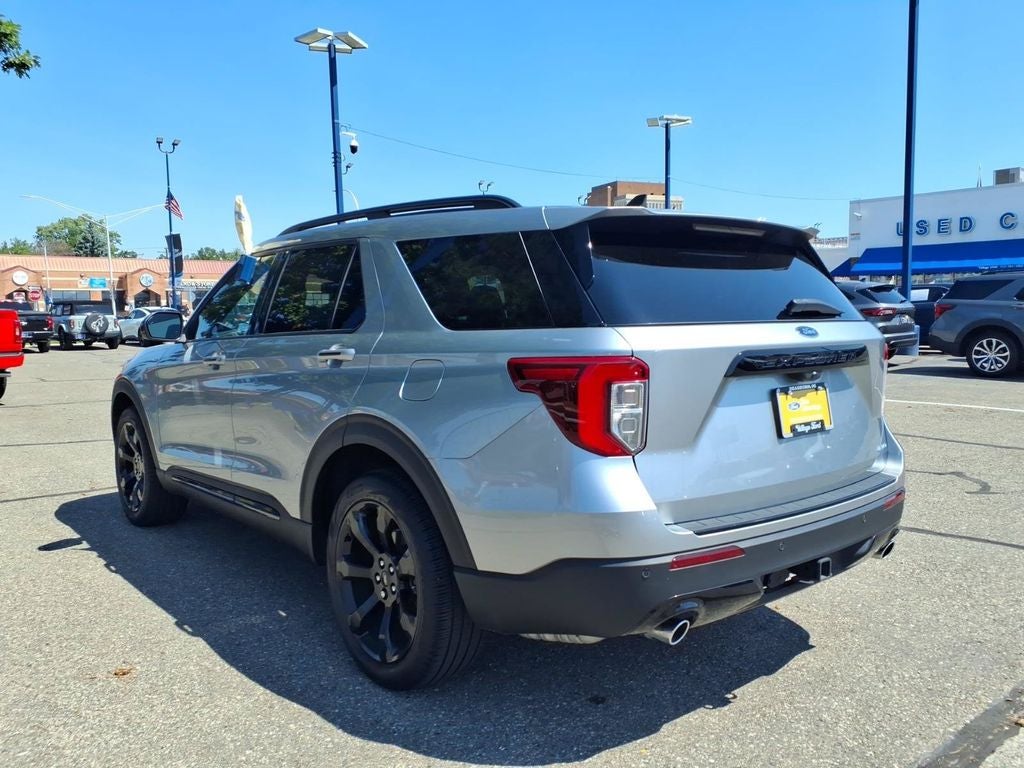 2024 Ford Explorer ST-Line