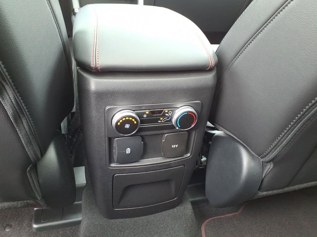 2024 Ford Explorer ST-Line