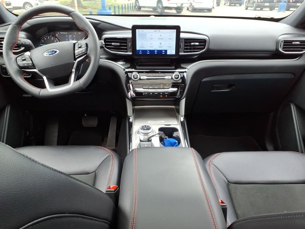 2024 Ford Explorer ST-Line