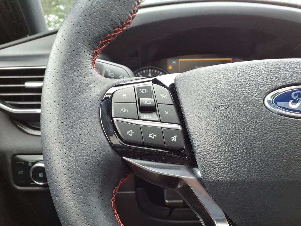 2024 Ford Explorer ST-Line