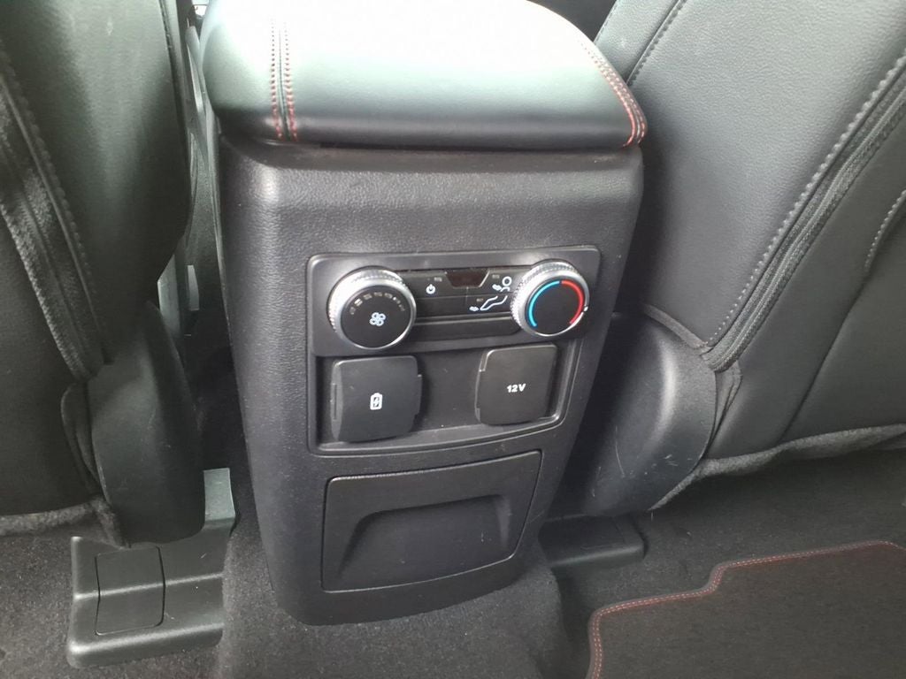 2024 Ford Explorer ST-Line