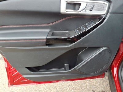 2024 Ford Explorer ST-Line