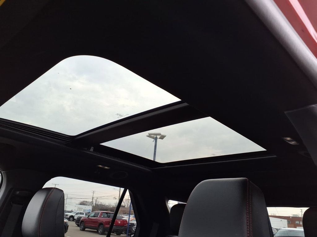 2024 Ford Explorer ST-Line