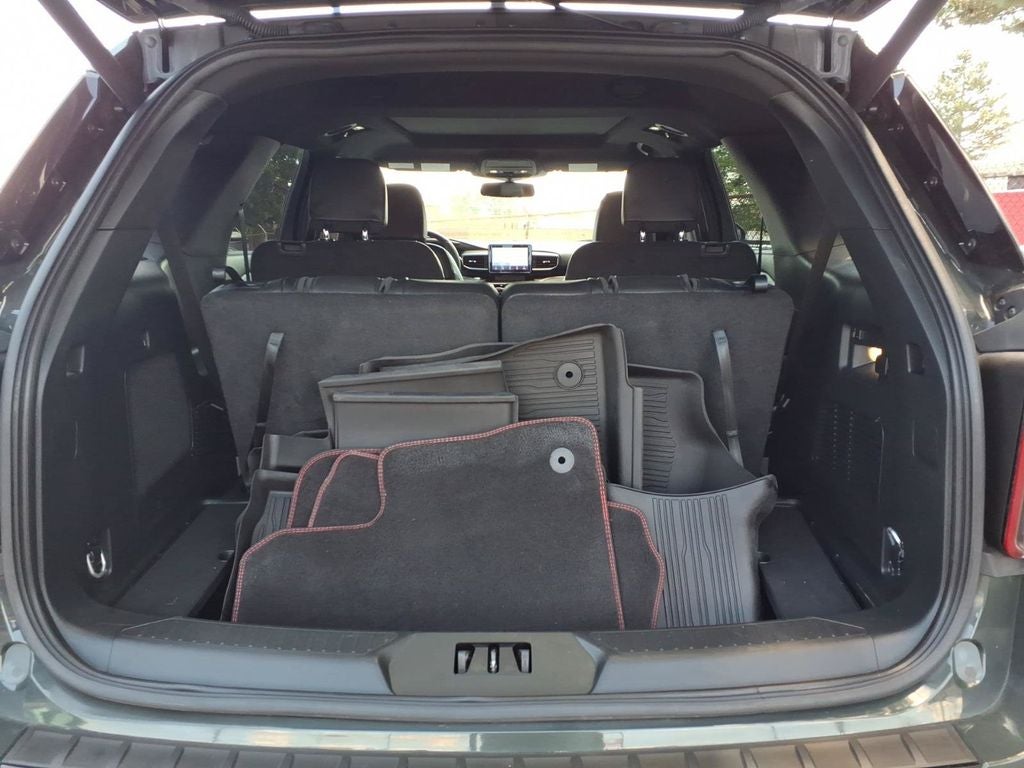 2024 Ford Explorer ST-Line