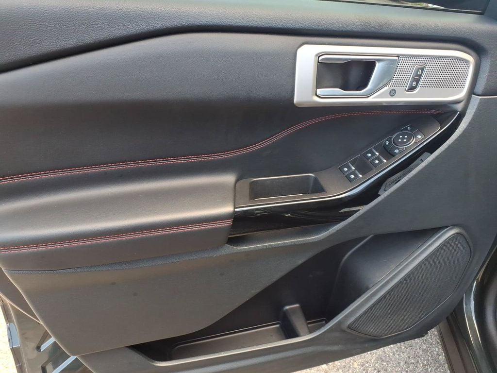 2024 Ford Explorer ST-Line