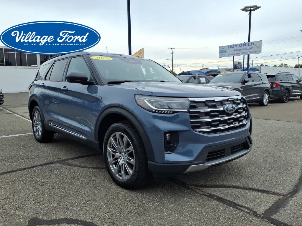 2025 Ford Explorer Active