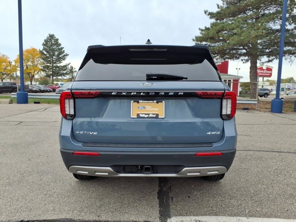 2025 Ford Explorer Active