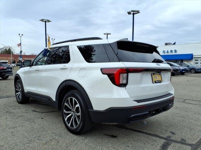 2025 Ford Explorer ST-Line