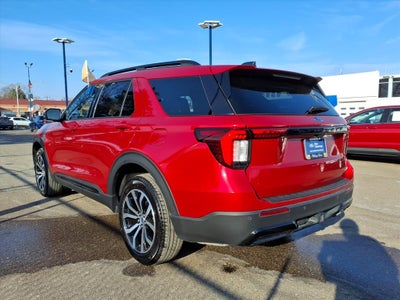 2025 Ford Explorer ST-Line
