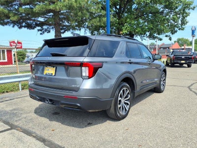 2025 Ford Explorer ST-Line