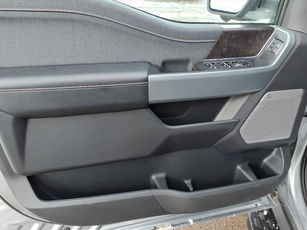 2023 Ford F-150 Lightning Lariat