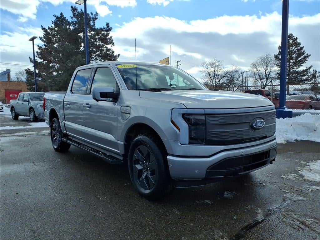 2023 Ford F-150 Lightning Lariat