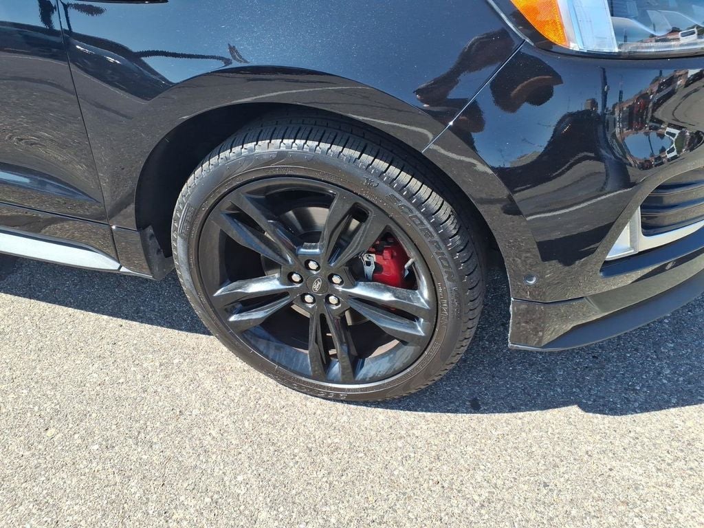 2021 Ford Edge ST