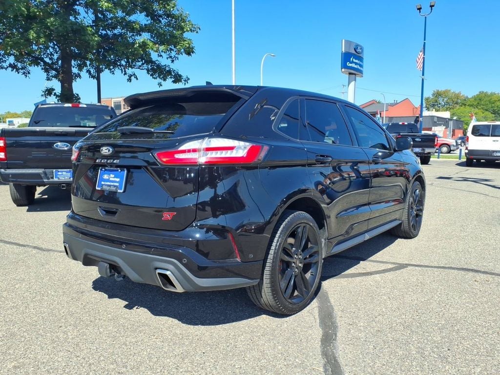 2021 Ford Edge ST