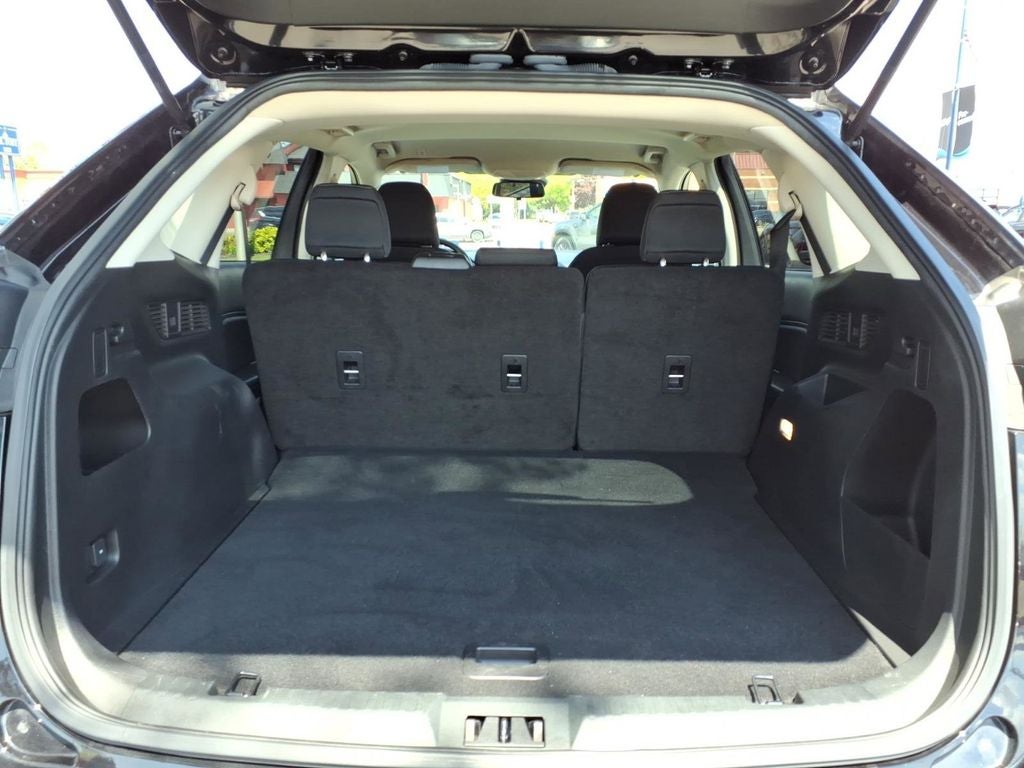 2023 Ford Edge SE