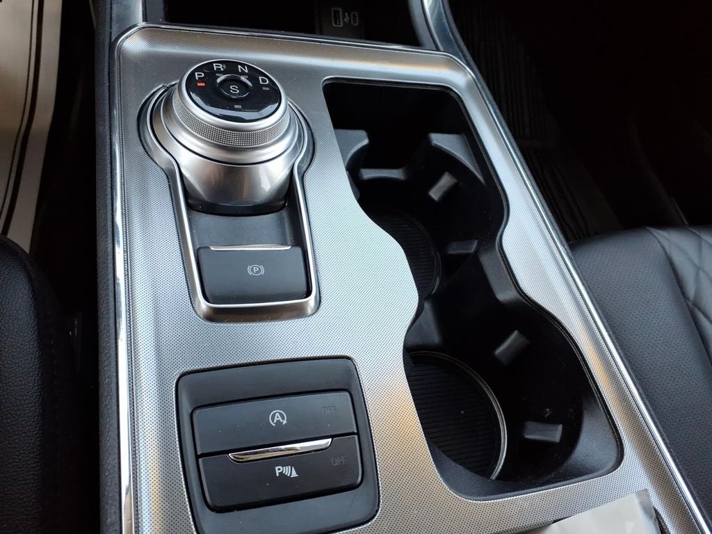 2023 Ford Edge Titanium