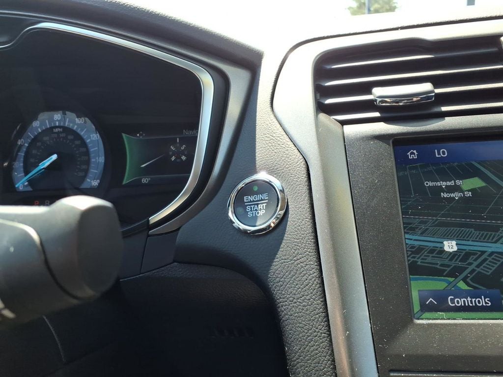 2020 Ford Fusion SE