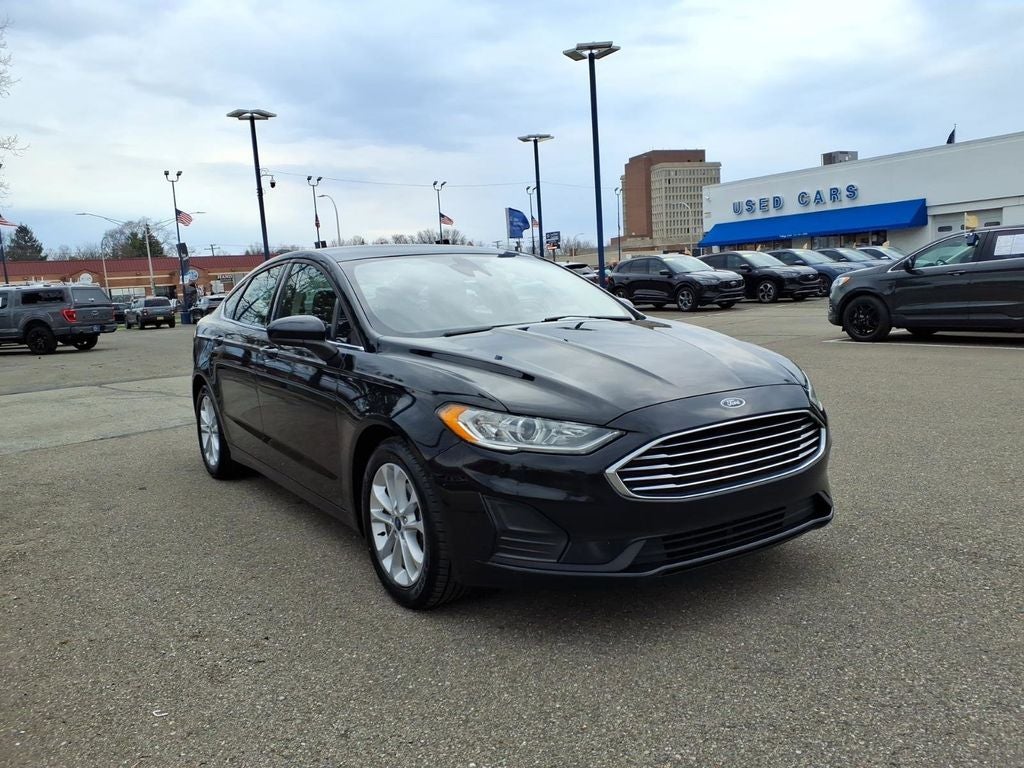 2020 Ford Fusion SE